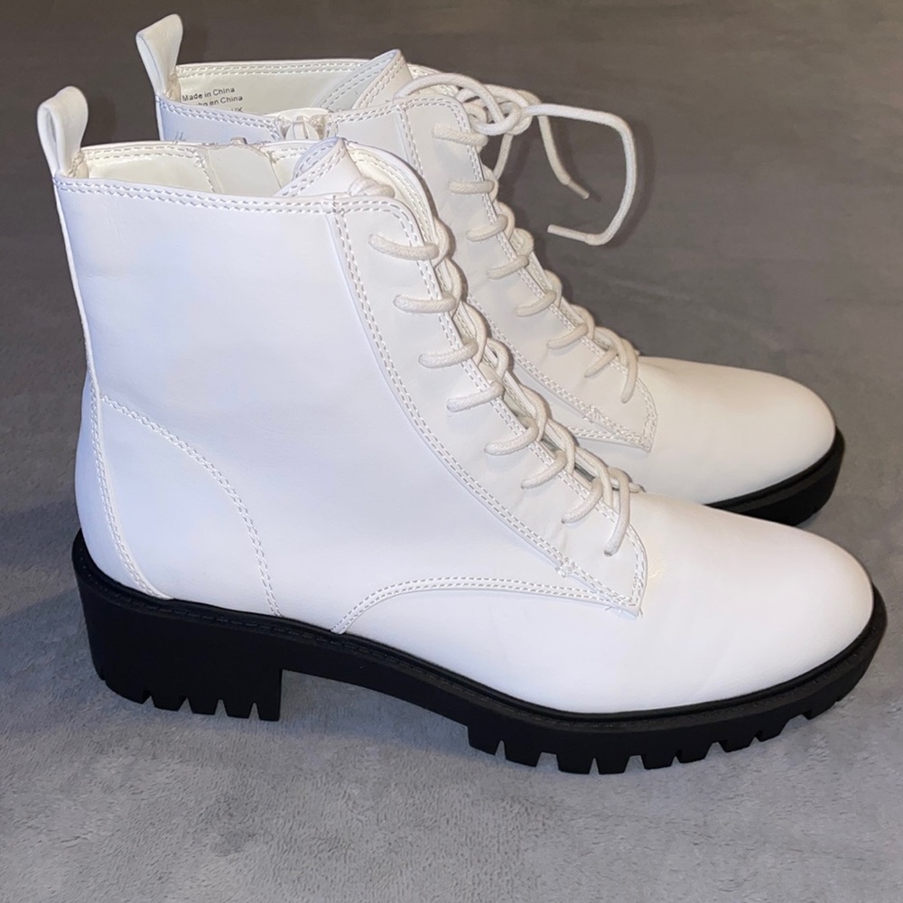 Campsite Kerri Lace-up Combat Boots